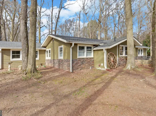 1291 Brays Lake Rd, Royston, GA 30662