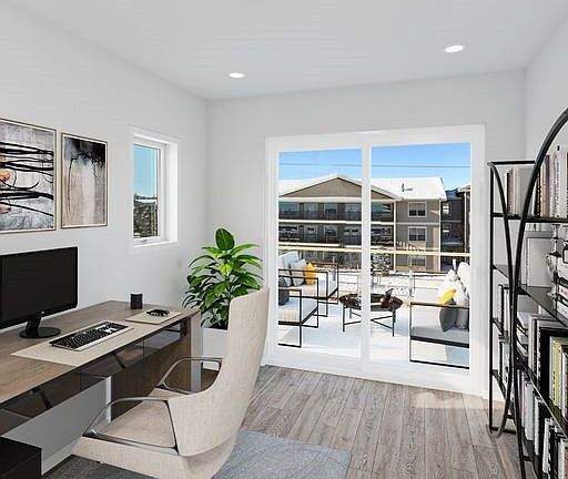 5th image of 1585 25th Ave Unit F
