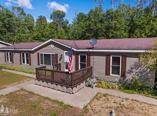 3208 Nesslewood Dr, Lewiston, MI 49756