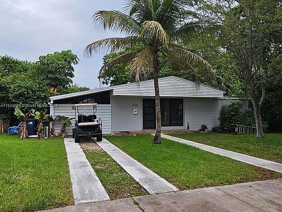 4th image of 9281 Marine Dr