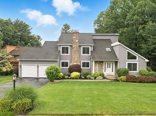 7 Knollwood Dr, Glastonbury, CT 06033