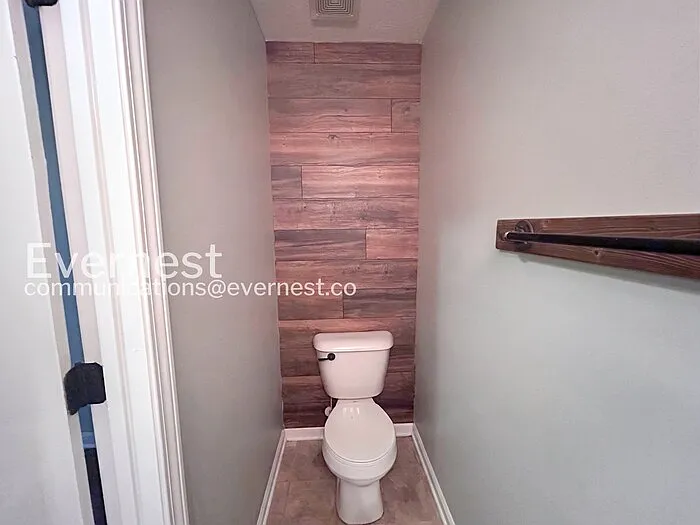 251 Cobblestone Ln — Photo 24
