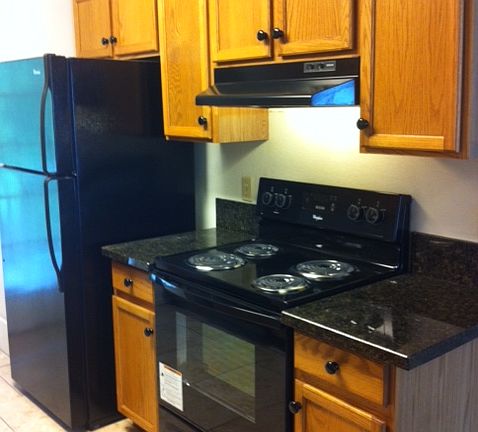 4th image of 204 Cactus St #B