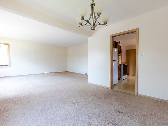 5th image of 3326 W Columbia Ave #2