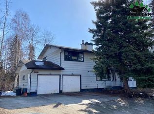 703 Gradelle Ave, Fairbanks, AK 99709
