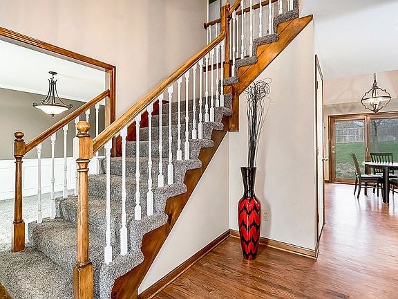 5th image of 8711 N Flora Ave