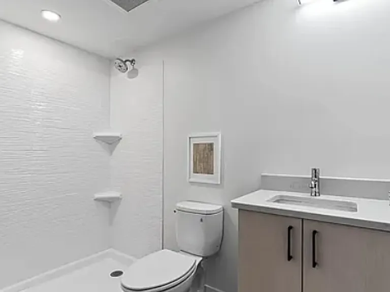1700 N Manhattan Ave #310 — Photo 9