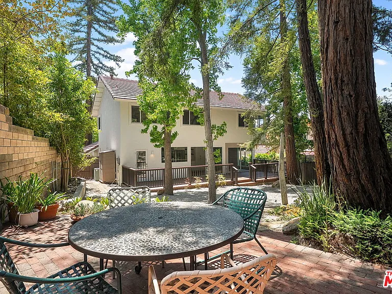 10311 Clusterberry Ct — Photo 40