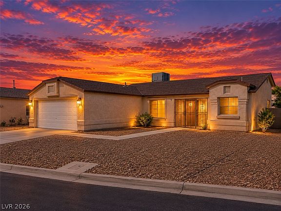 2nd image of 2441 Saguaro Point St