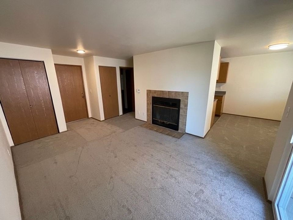 1st image of 5800 22nd Ave NW APT 402