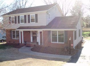 1316 Bonnie Ln, Charlotte, NC 28213