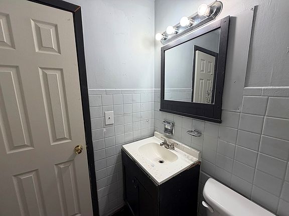 5th image of 1014 Koehn Dr