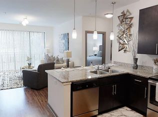 2700 University Blvd APT 305, Tuscaloosa, AL 35401