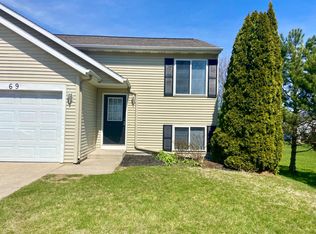 69 E 48th St, Holland, MI 49423