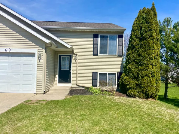 69 E 48th St, Holland, MI 49423