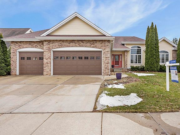 3rd image of 1232 Dartmouth Dr