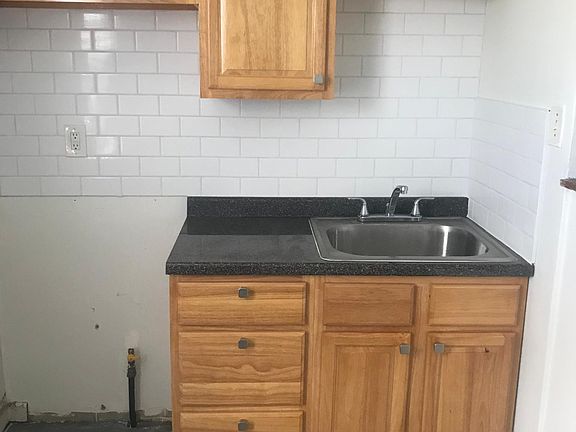 4th image of 6445 Palmetto St Floor 1