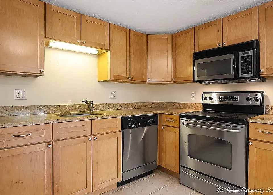 870 Haverhill St #12B