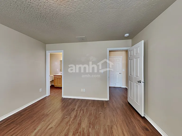 724 Coopers Ct — Photo 7