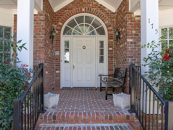 2nd image of 175 Brookhaven Road