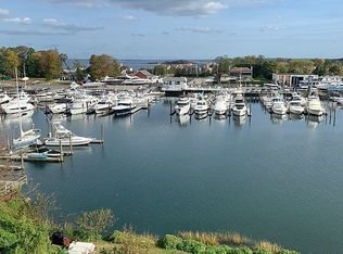 20 Shady Glen Ct APT 3E, New Rochelle, NY 10805