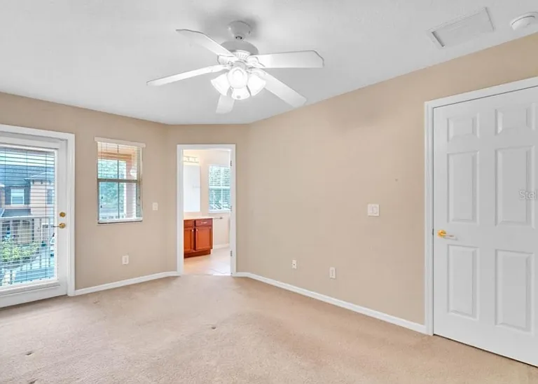 1741 Retreat View Cir — Photo 3