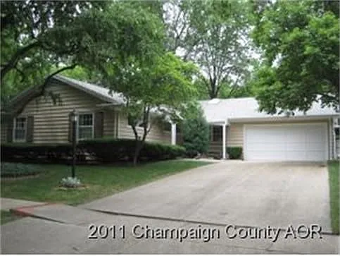 1106 Devonshire Dr photo 1