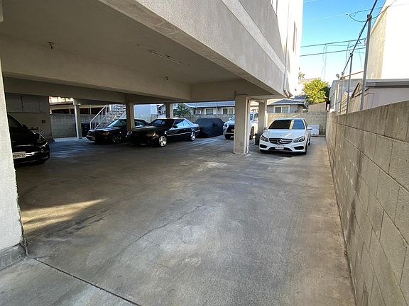 5th image of 1760 N Alexandria Ave #1/2