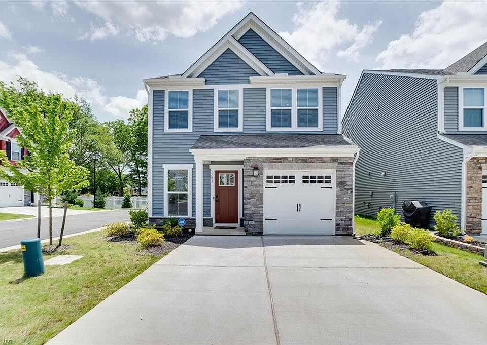 Cute and newer house on the corner lot!