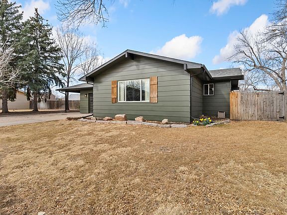 2nd image of 918 Woodbine Dr