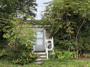 2719 Branch Rd, Flint, MI 48506