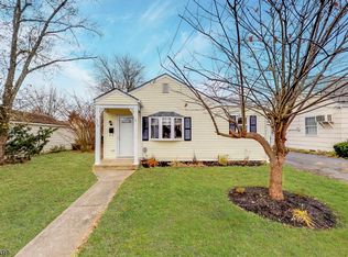 75 N Adamsville Rd, Somerville, NJ 08876