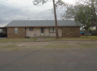 2301 Brook Dr, Crane, TX 79731