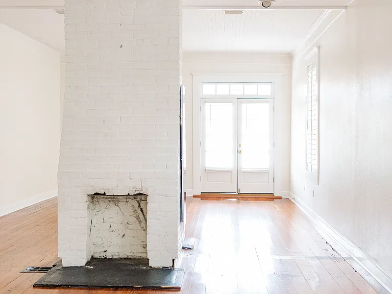 222 N Spring St — Photo 32