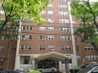 39 E 39th St #D, Paterson, NJ 07514