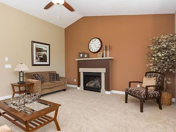 5th image of 11172 Club West Cir