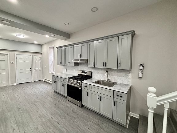 5th image of 127-129 Fulton St APT 1