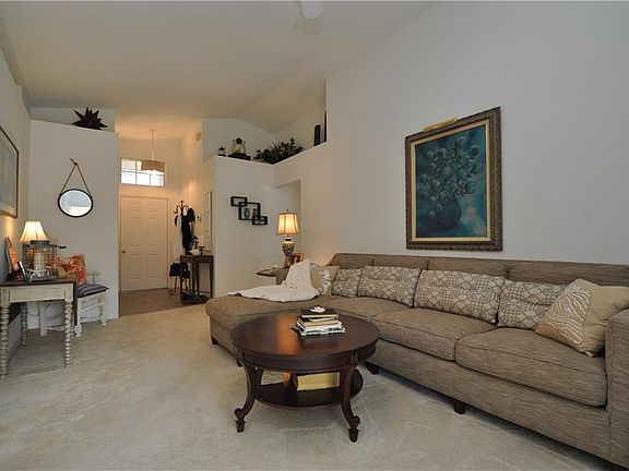 4th image of 107 N Cervidae Dr