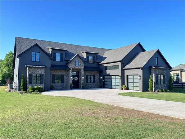 104 Averie Ln, Bentonville, AR 72713