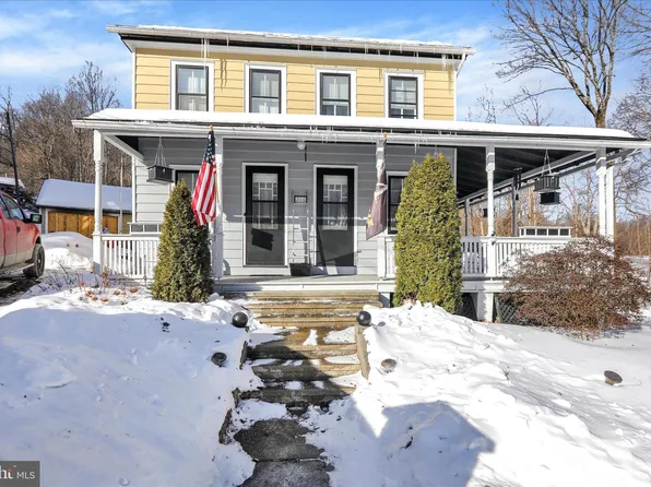 715 Furnace Rd, Wernersville, PA 19565