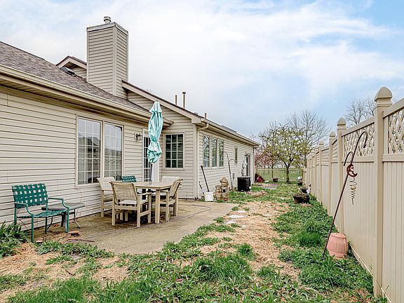 5th image of 1669 E Ravenwood Ln