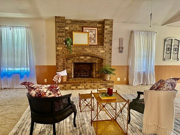 2nd image of 2411 Woodleaf Ct