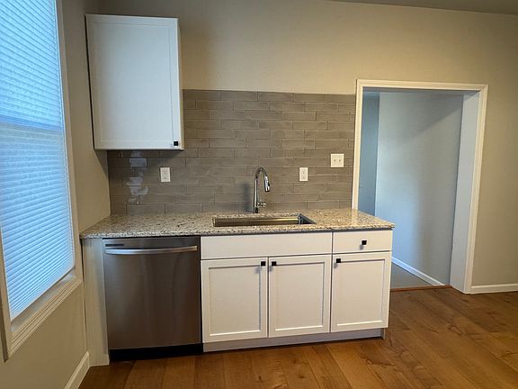 5th image of 1841 Spring St