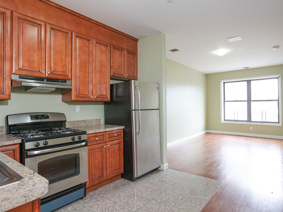 1st image of 1054 Flatbush Ave #3