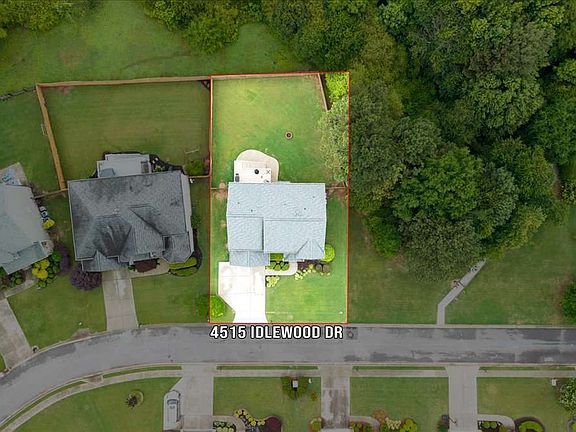 2nd image of 4515 Idlewood Dr
