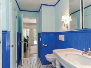 25 Huckleberry Ln, East Hampton, NY 11937