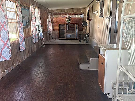 5th image of 6223 Bayberry St