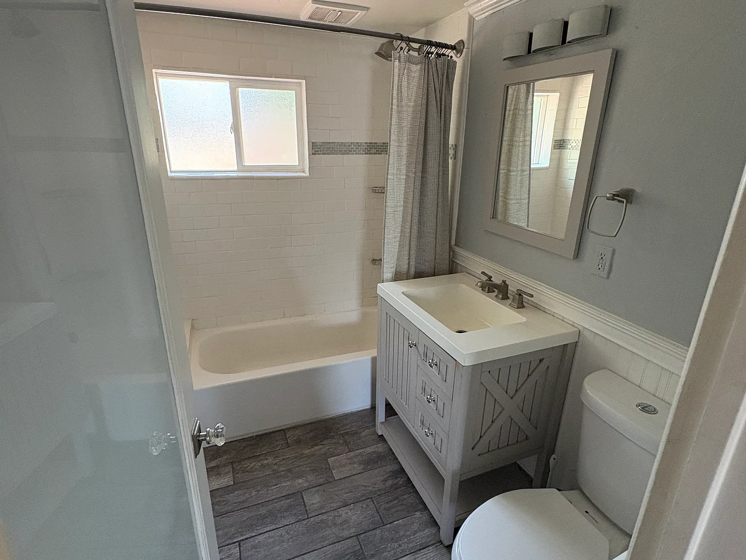 225 Pomona Ave — Photo 3