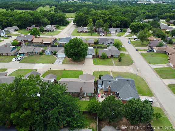 5th image of 4316 Trinity Dr
