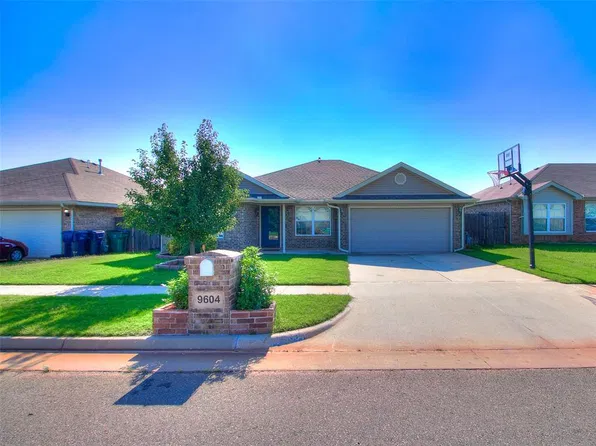 9604 Lauren Dr, Moore, OK 73160